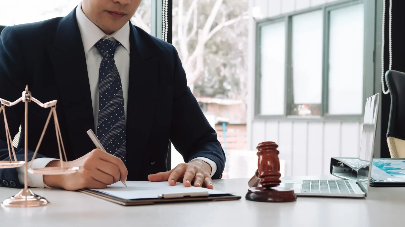 Trouver un expert-comptable pour un avocat en droit social