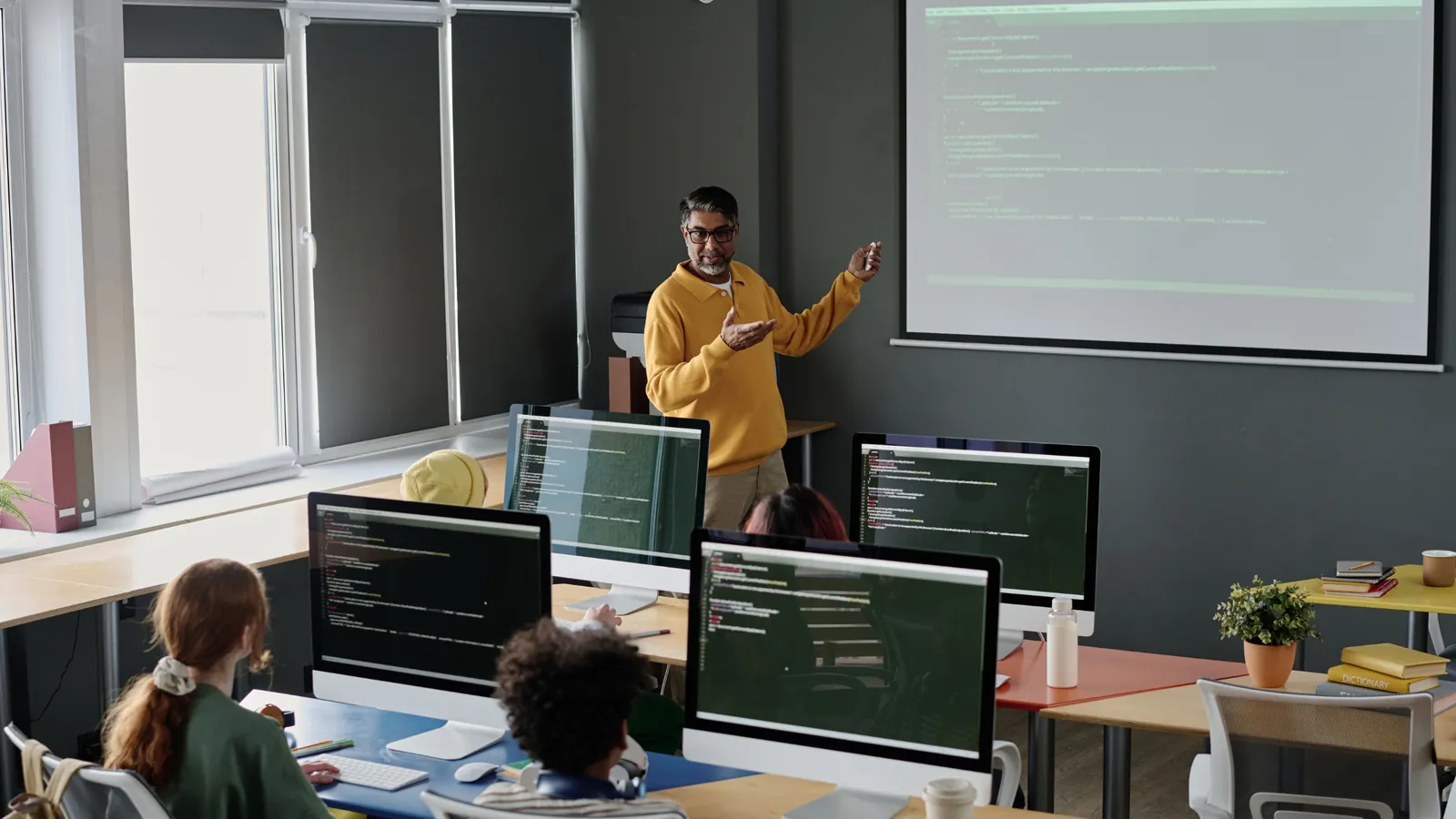 Trouver un expert-comptable pour une école en informatique