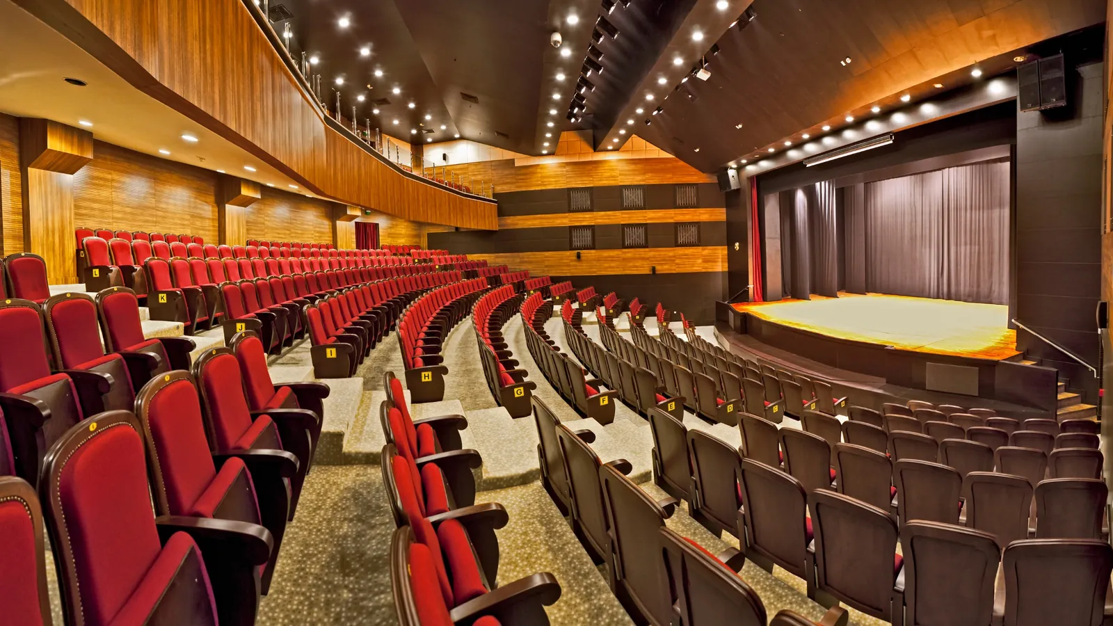 Trouver un expert comptable pour une salle de spectacle